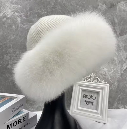 Bonnet d’Hiver en Maille Polyester & Véritable Fourrure de Renard – Blanc