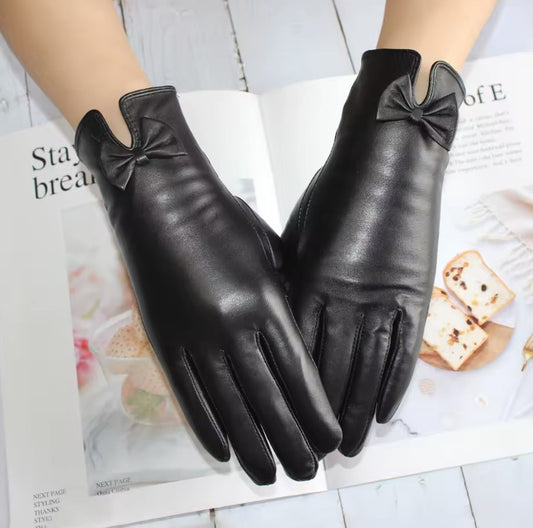 Gants noir en cuir lisse avec noeud