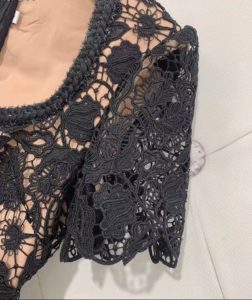 Robe Dentelle Guipure & Boutons Bijoux