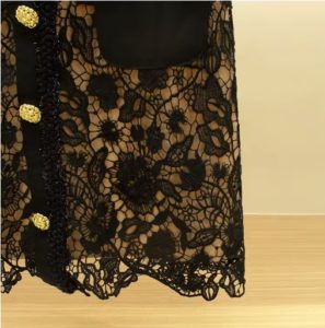 Robe Dentelle Guipure & Boutons Bijoux